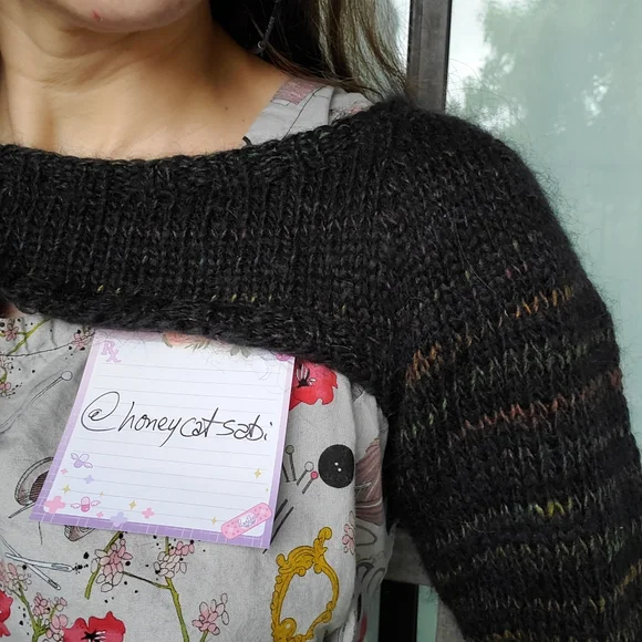 Hand Knit Bolero Shrug - Picture 4 of 5